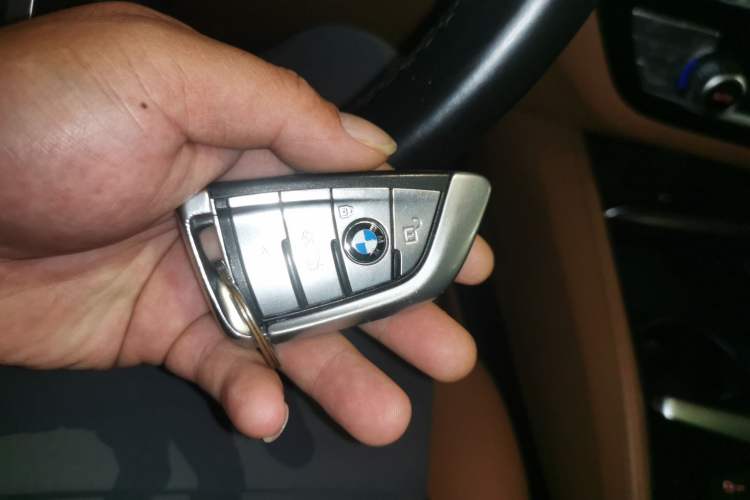 Used BMW 5 Series 2018 530Li Leading Model M Sport Package Vehicle Key