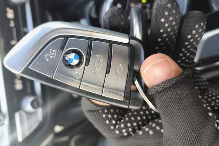 Used BMW 5 Series 2018 525Li M Sport Package Vehicle Key