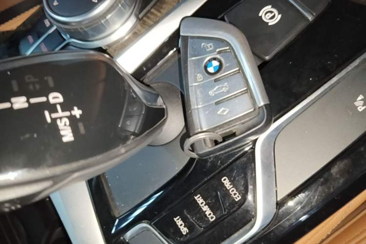 Used BMW 5 Series 2018 Restyled 530Li Leading Edition M Sport Package Vehicle Key