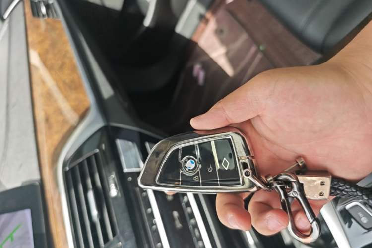 Used BMW 5 Series 2018 525Li Luxury Package Vehicle Key
