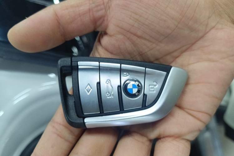 Used BMW 5 Series 2018 525Li Luxury Package Vehicle Key