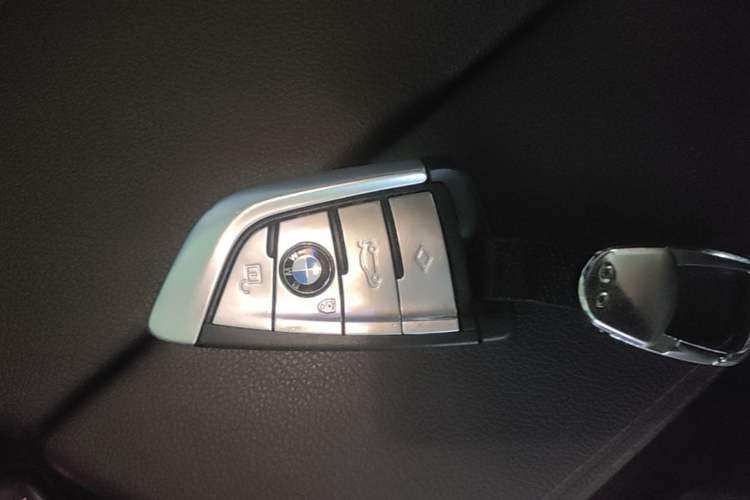 Used BMW 5 Series 2018 525Li M Sport Package Vehicle Key