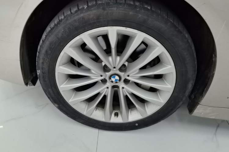 Used BMW 5 Series 2018 Revised Version 530Li Leading Edition Luxury Package Exterior 4