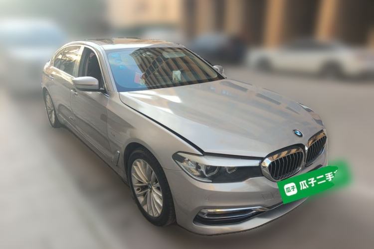 Used BMW 5 Series 2018 530Li Leading Edition Luxury Package Front Right 45 Deg