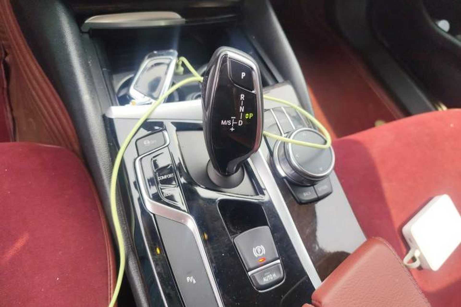 Used BMW 5 Series 2018 528Li Launch Special Edition Gear Lever