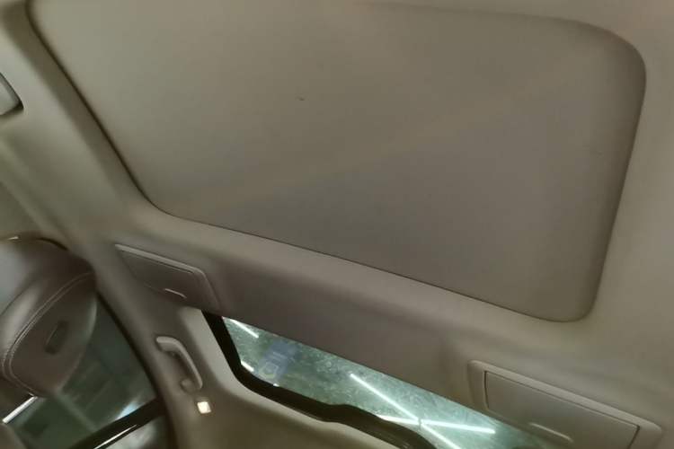 Used BMW 5 Series 2018 Revised Version 530Li Leading Edition Luxury Package Headliner