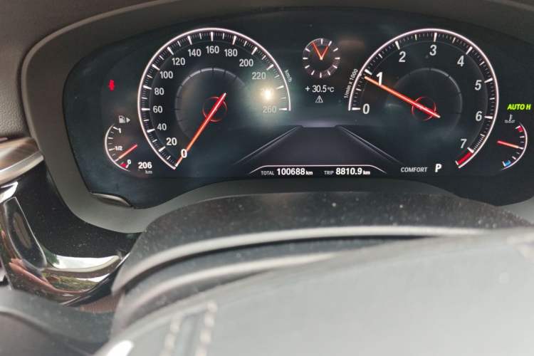 Used BMW 5 Series 2018 Revised Version 530Li Leading Edition Luxury Package Odometer Close Up