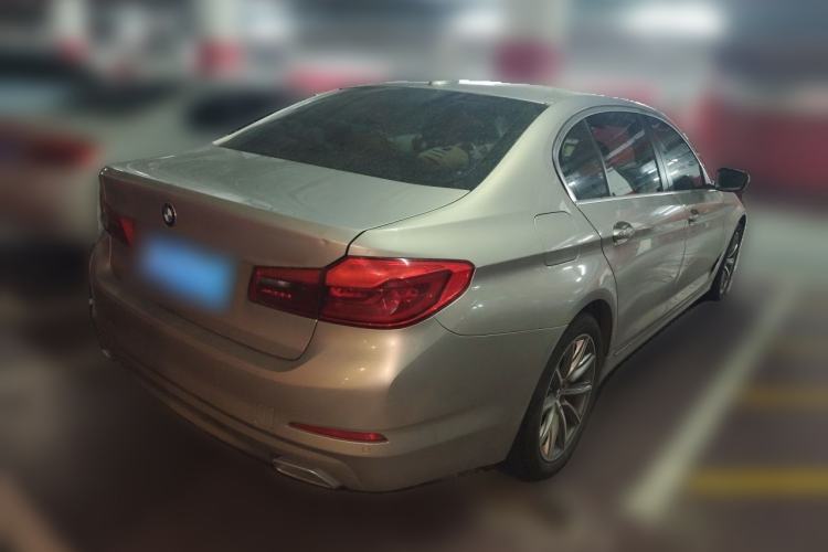 Used BMW 5 Series 2018 528Li Launch Special Edition Rear Right 45 Deg
