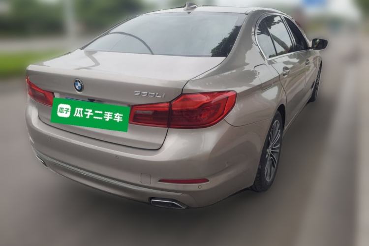 Used BMW 5 Series 2018 530Li Luxury Edition Premium Package Rear Right 45 Deg