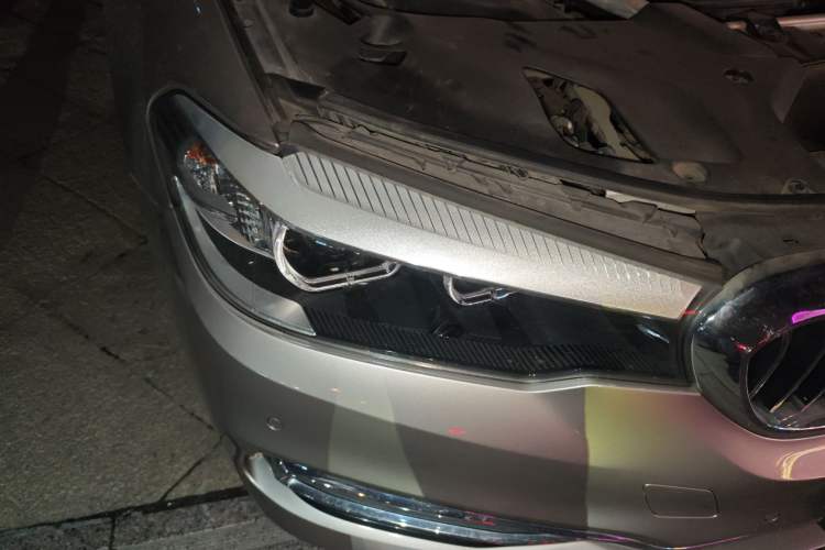 Used BMW 5 Series 2018 Revised Version 530Li Leading Edition Luxury Package Right Front Headlight