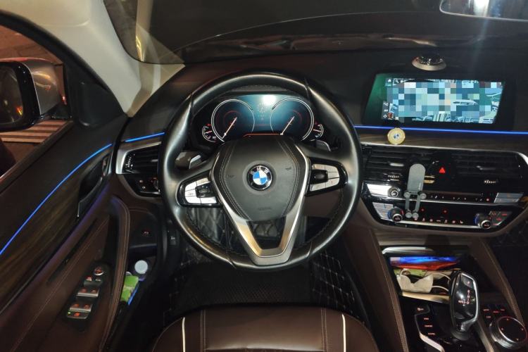 Used BMW 5 Series 2018 Revised Version 530Li Leading Edition Luxury Package Steering Wheel