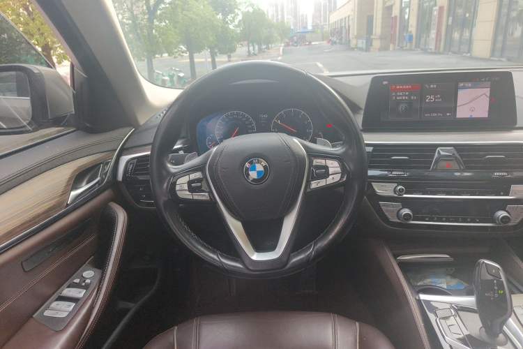 Used BMW 5 Series 2018 Facelifted 530Li Luxury Edition Premium Package Steering Wheel