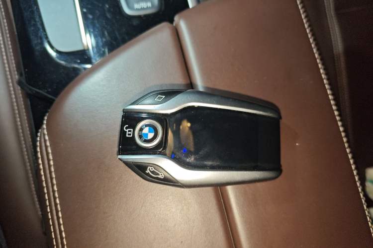 Used BMW 5 Series 2018 Revised Version 530Li Leading Edition Luxury Package Vehicle Key