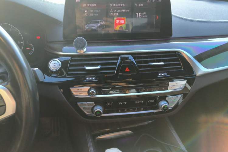 Used BMW 5 Series 2019 525Li M Sport Package Audio And AC Panel