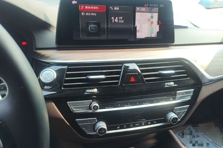 Used BMW 5 Series 2019 530Li Leading Model Luxury Package Audio And AC Panel