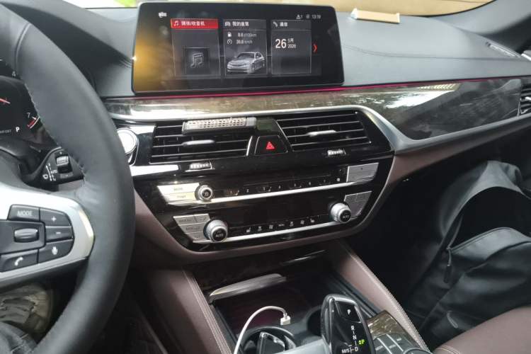 Used BMW 5 Series 2019 Restyled 525Li M Sport Package Audio And AC Panel