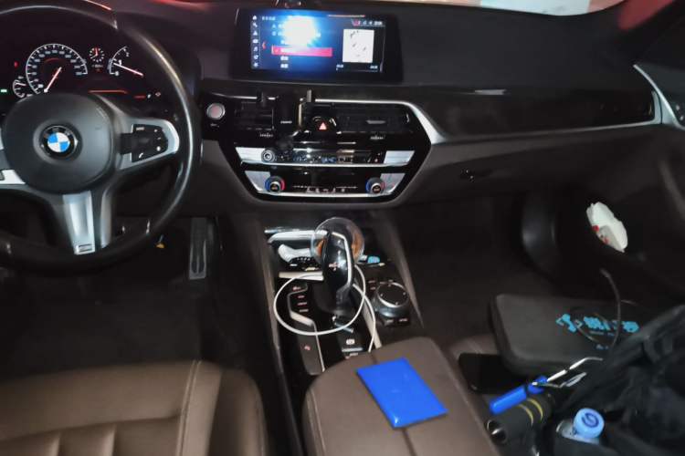 Used BMW 5 Series 2019 525Li M Sport Package Audio And AC Panel