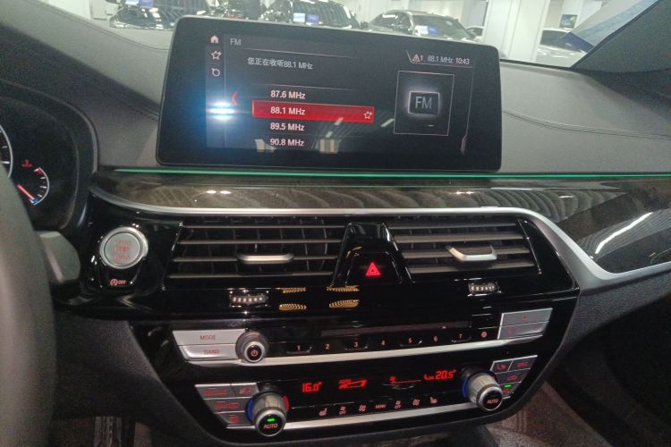 Used BMW 5 Series 2019 530Li Leading Model M Sport Package Audio And AC Panel