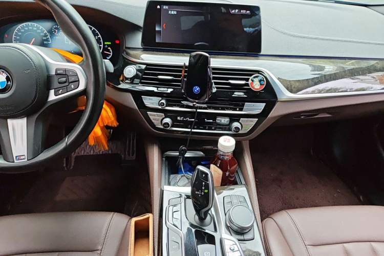 Used BMW 5 Series 2019 Restyled 525Li M Sport Package Audio And AC Panel