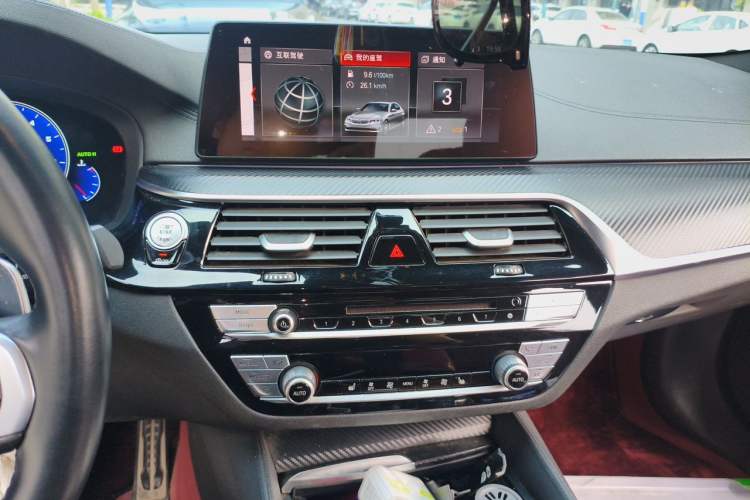Used BMW 5 Series 2019 Facelifted 530Li Leading Edition M Sport Package Audio And AC Panel