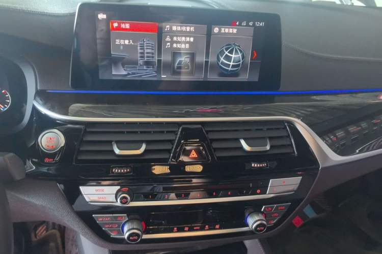 Used BMW 5 Series 2019 525Li M Sport Package Audio And AC Panel
