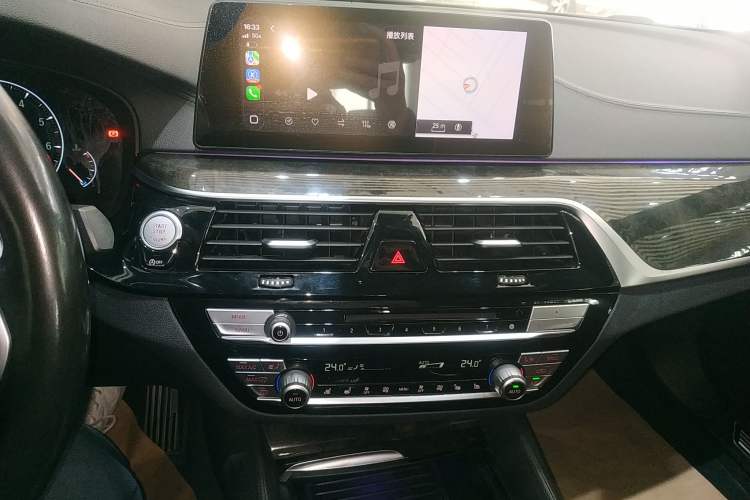 Used BMW 5 Series 2019 530Li Leading Model M Sport Package Audio And AC Panel