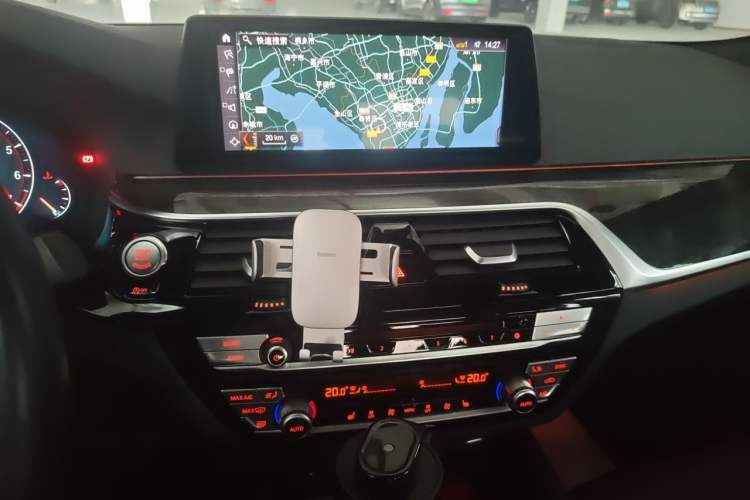 Used BMW 5 Series 2019 530Li Leading Model M Sport Package Audio And AC Panel