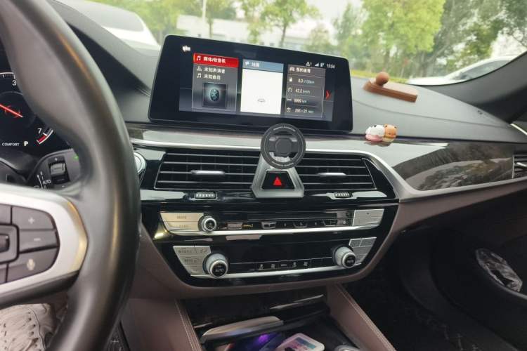 Used BMW 5 Series 2019 Restyled 525Li M Sport Package Audio And AC Panel