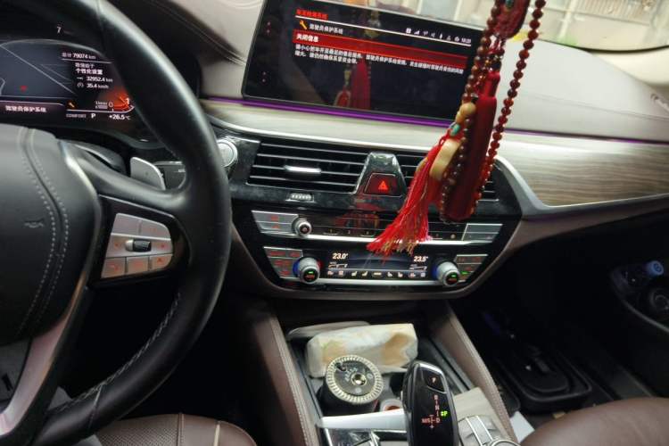 Used BMW 5 Series 2019 Facelifted 530Li Luxury Edition Premium Package Audio And AC Panel