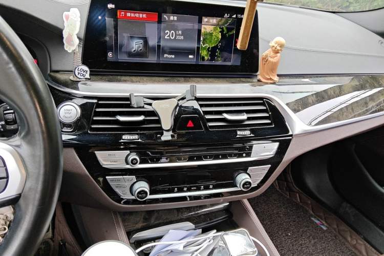 Used BMW 5 Series 2019 525Li M Sport Package Audio And AC Panel