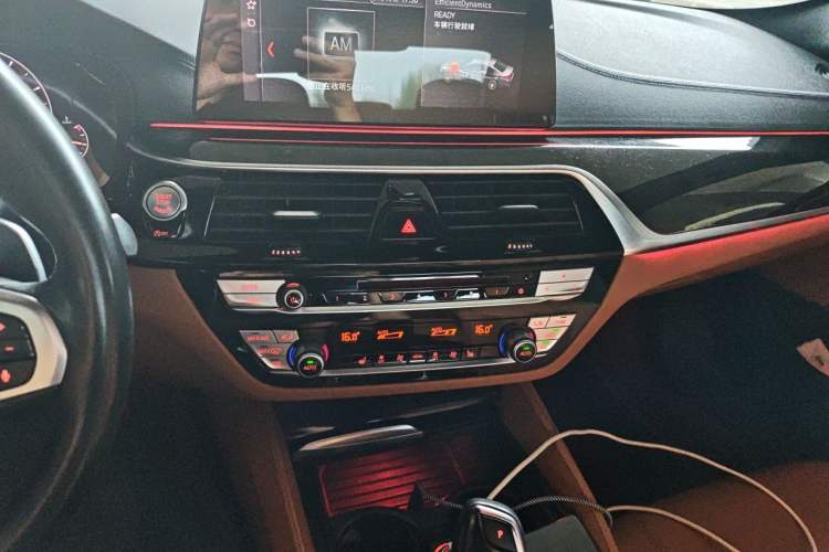Used BMW 5 Series 2019 Facelifted 530Li xDrive M Sport Package Audio And AC Panel