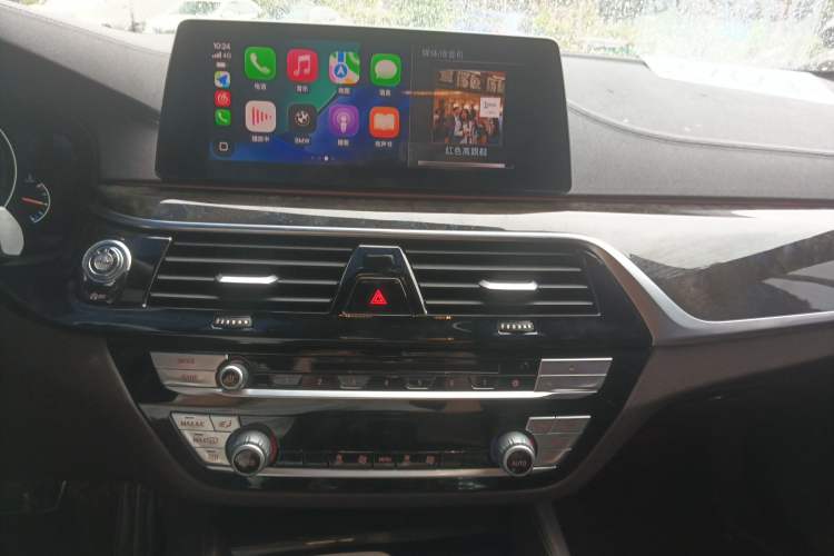 Used BMW 5 Series 2019 525Li M Sport Package Audio And AC Panel