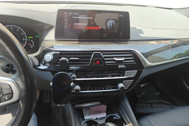 Used BMW 5 Series 2019 525Li M Sport Package Audio And AC Panel