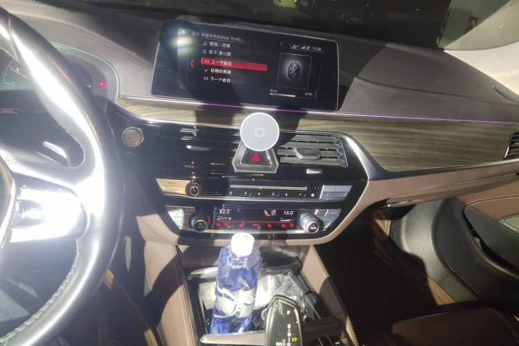 Used BMW 5 Series 2019 530Li Luxury Edition Premium Package Audio And AC Panel