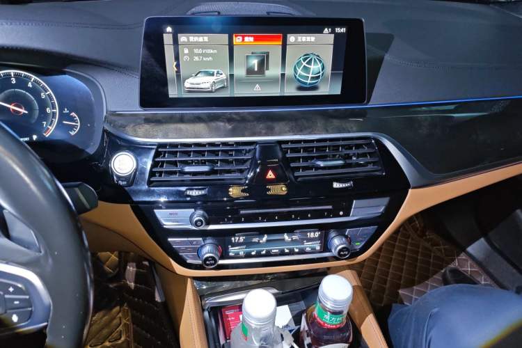 Used BMW 5 Series 2019 Restyled 530Li Luxury Edition M Sport Package Audio And AC Panel