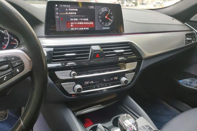 Used BMW 5 Series 2019 525i M Sport Package Audio And AC Panel