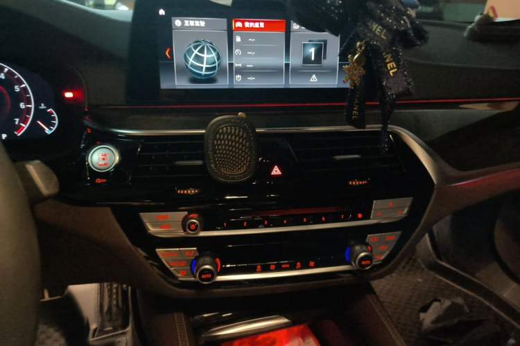 Used BMW 5 Series 2019 Restyled 525Li M Sport Package Audio And AC Panel