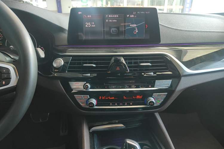 Used BMW 5 Series 2019 Restyled 525Li M Sport Package Audio And AC Panel