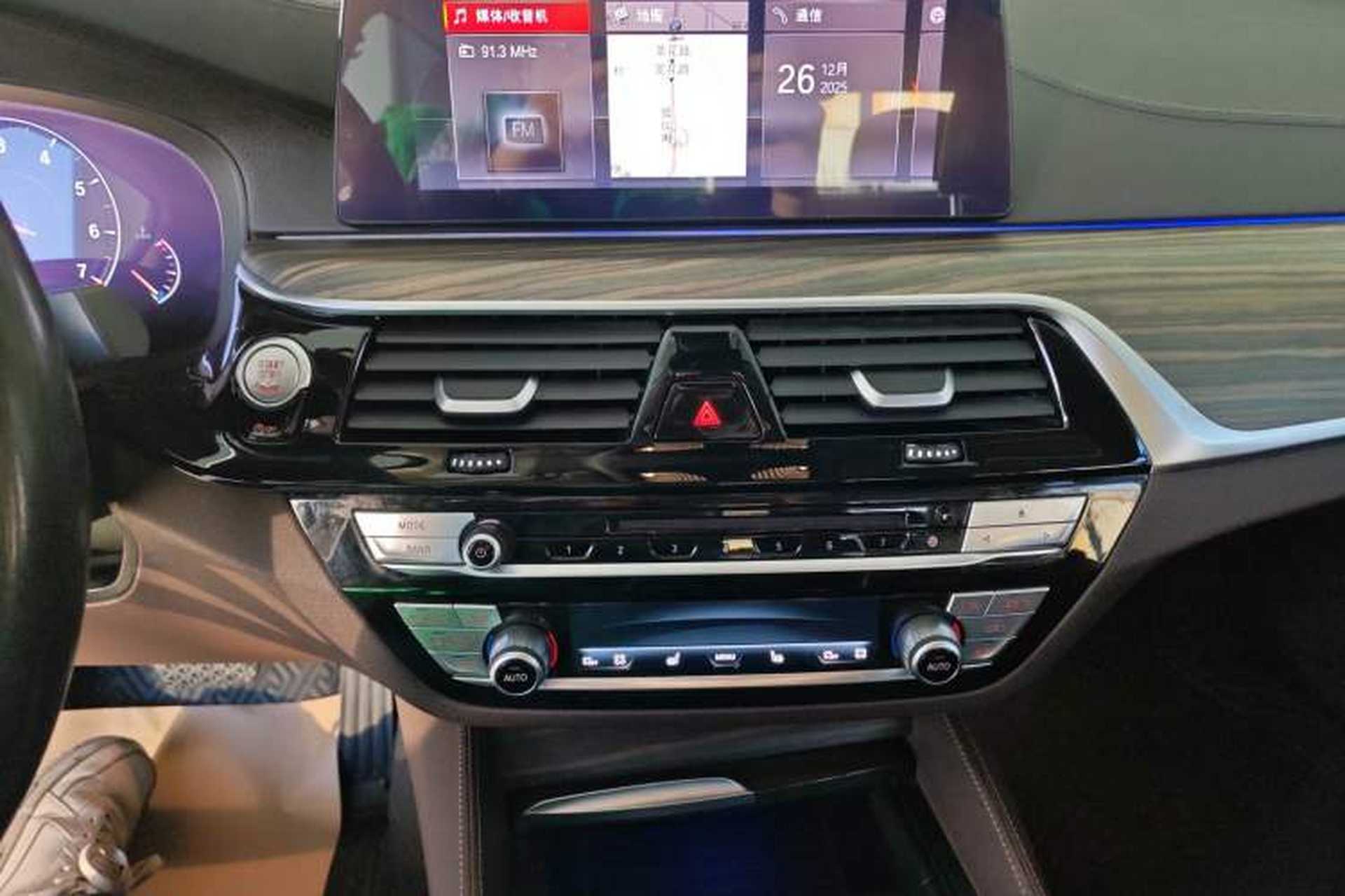 Used BMW 5 Series 2019 Facelifted 530Li Leading Edition Luxury Package Audio And AC Panel