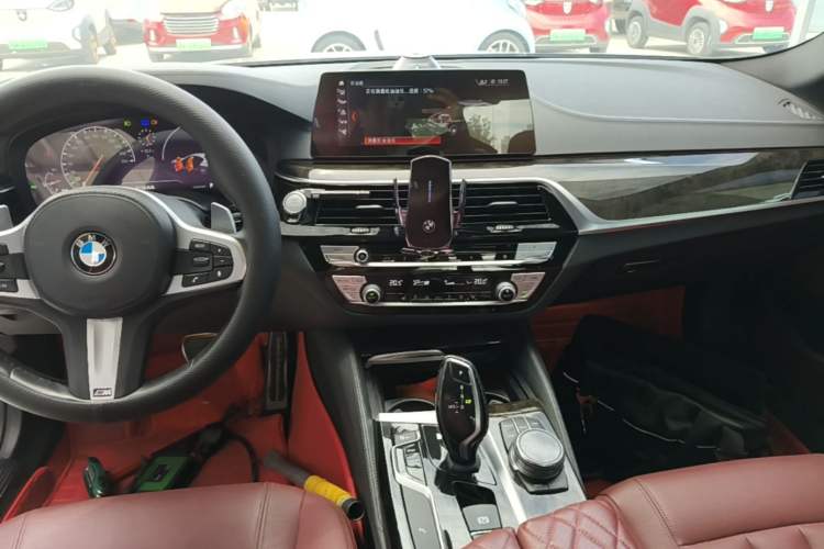 Used BMW 5 Series 2019 530Li Leading Model M Sport Package Audio And AC Panel