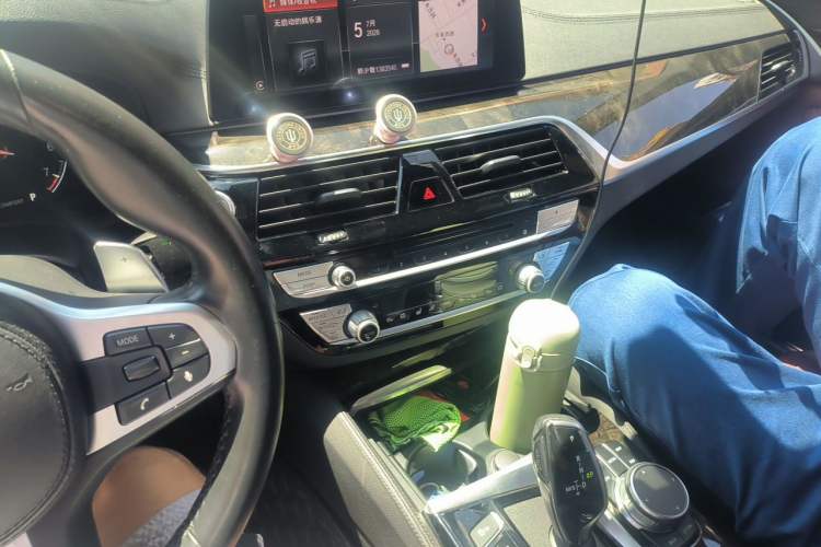 Used BMW 5 Series 2019 530Li Luxury Edition M Sport Package Audio And AC Panel