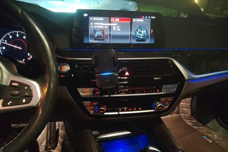 Used BMW 5 Series 2019 525Li M Sport Package Audio And AC Panel