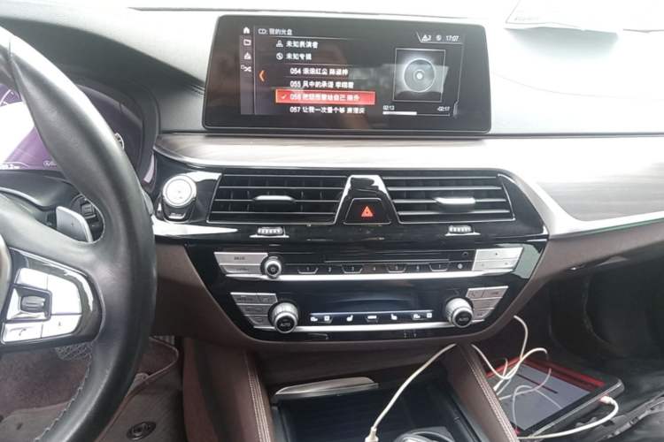 Used BMW 5 Series 2019 Facelifted 530Li Luxury Edition Premium Package Audio And AC Panel