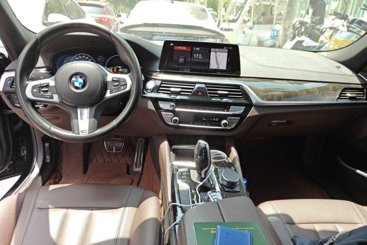 Used BMW 5 Series 2019 525Li M Sport Package Center Console
