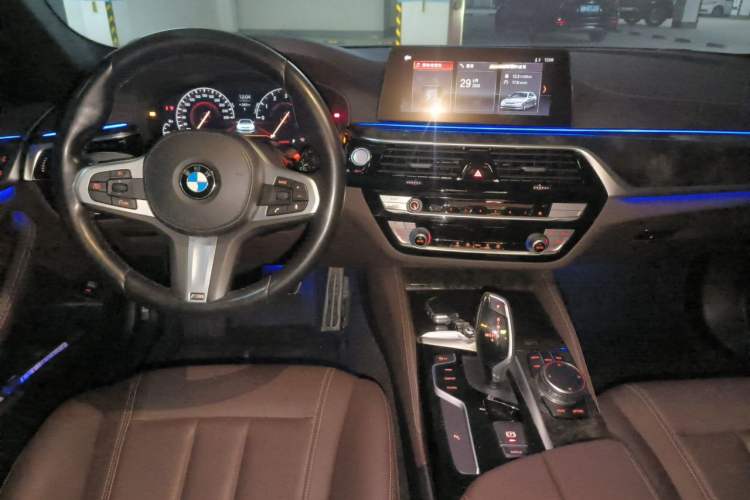 Used BMW 5 Series 2019 525Li M Sport Package Center Console