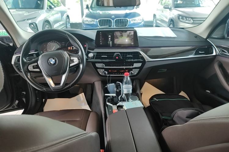 Used BMW 5 Series 2019 Facelifted 525Li Luxury Package Center Console
