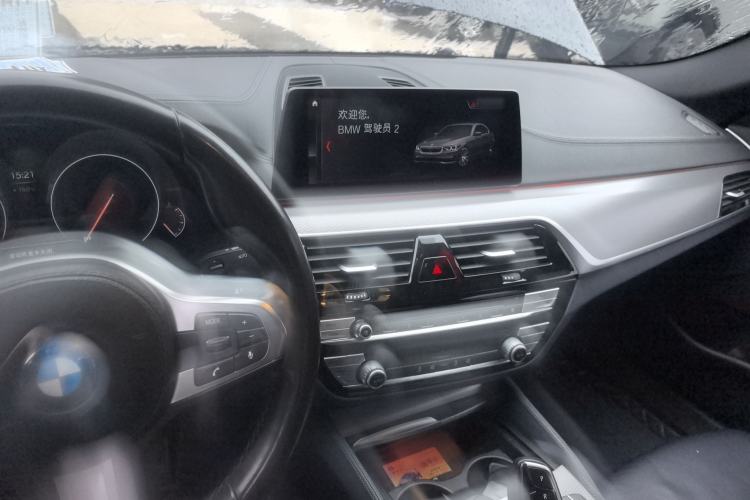 Used BMW 5 Series 2019 525i M Sport Package Center Console