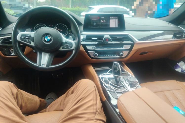 Used BMW 5 Series 2019 530Li Luxury Edition M Sport Package Center Console
