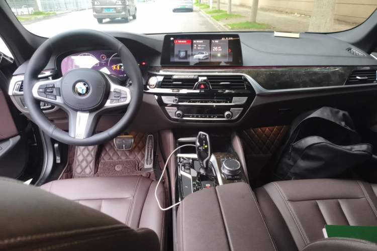 Used BMW 5 Series 2019 Restyled 525Li M Sport Package Center Console