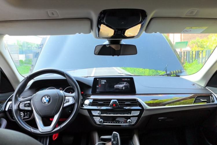Used BMW 5 Series 2019 525Li Luxury Package Center Console